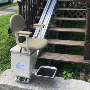Outdoor Deluxe Stair Lift